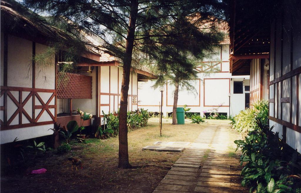 Duta Sands Beach Resort クアンタン エクステリア 写真